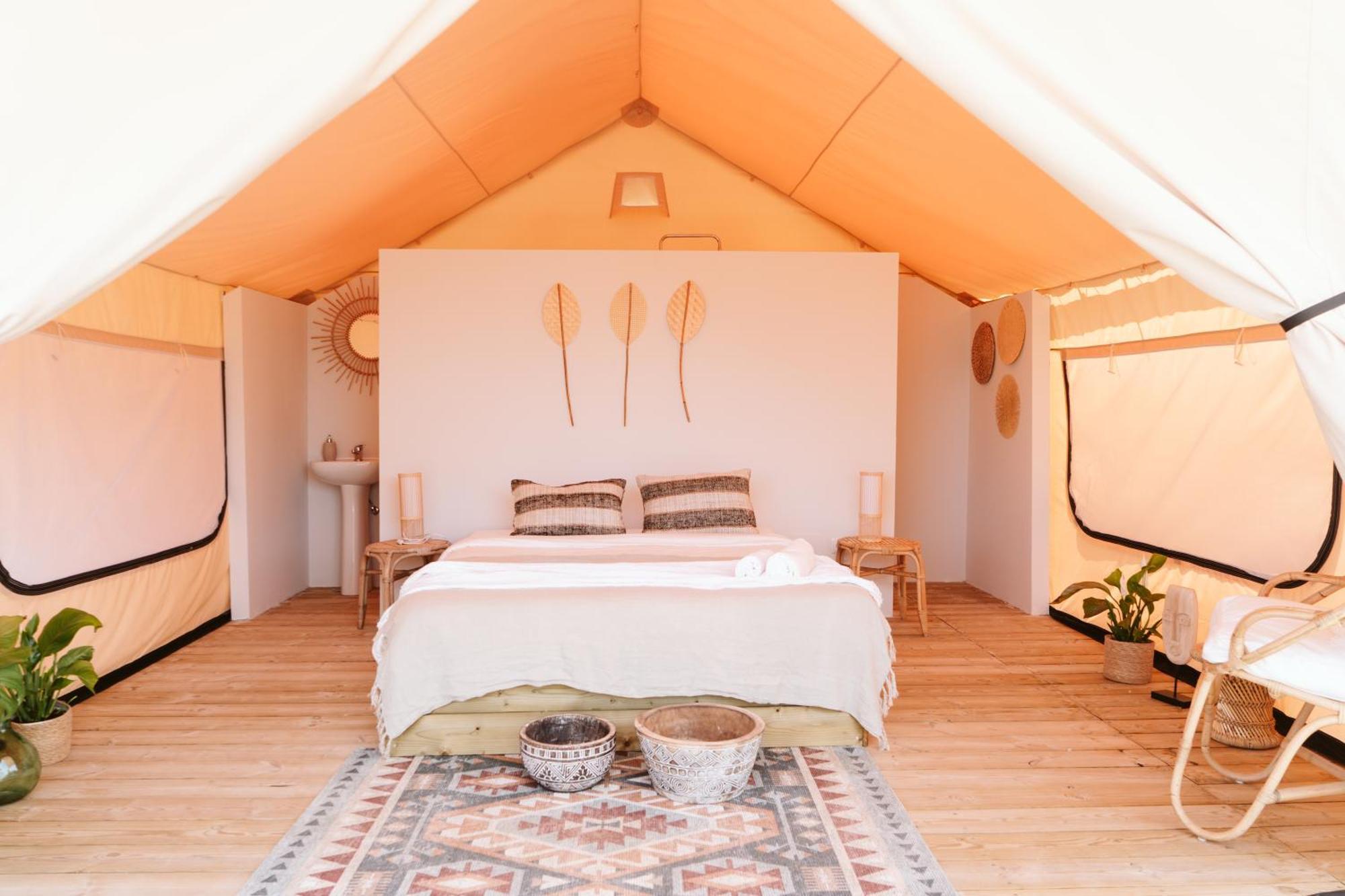 Dreamsea Surf Bed & Breakfast Gouveia (Lisbon)