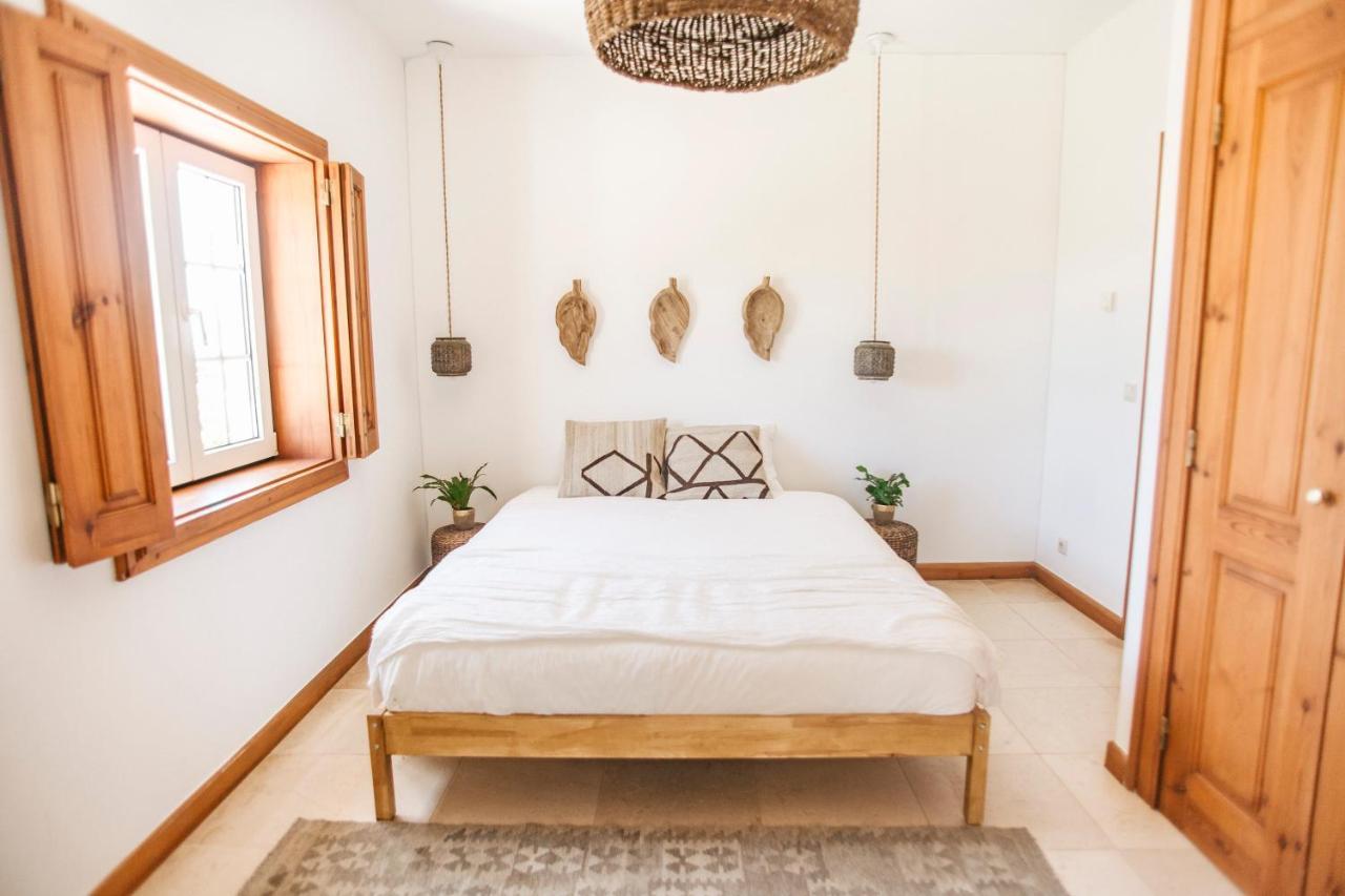 Dreamsea Surf Bed & Breakfast Gouveia (Lisbon)