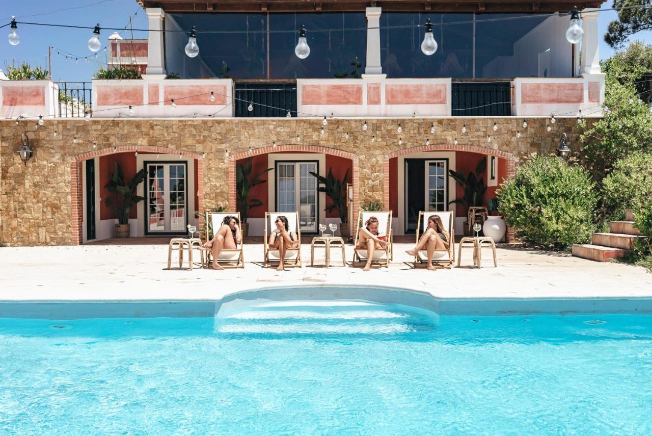 Dreamsea Surf Bed & Breakfast Gouveia (Lisbon)
